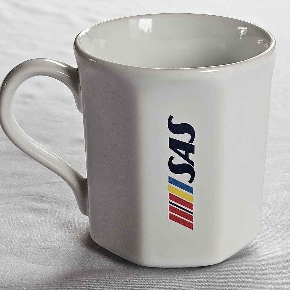 Scandinavian Airlines SAS Mug Rare Vtg Octagonal Coffee Tea Made in England